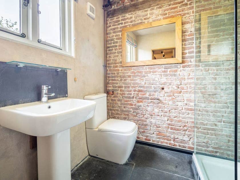 Shower room | White Lion Cottage, Hadleigh