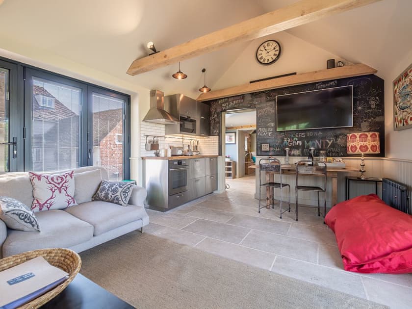 Open plan living space | Stoke Cartlodge, Stoke by Nayland