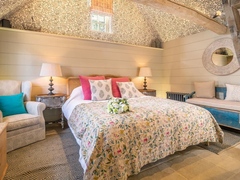 Double bedroom | Stoke Cartlodge, Stoke by Nayland
