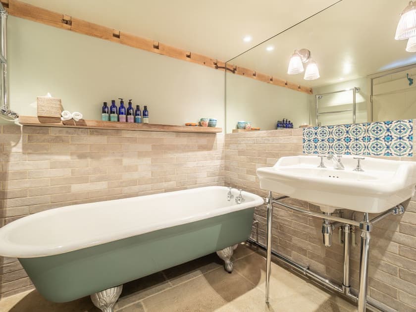 Bathroom | Stoke Cartlodge, Stoke by Nayland