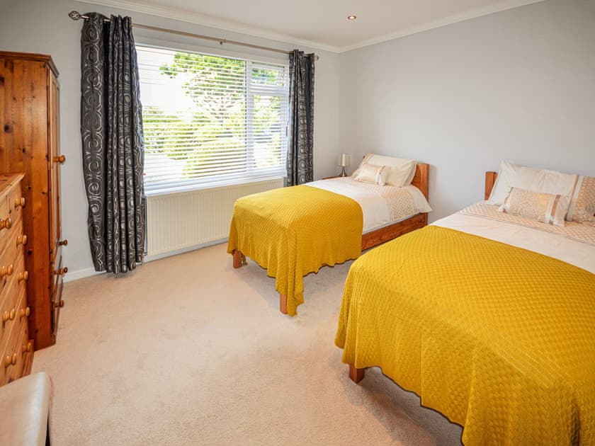 Twin bedroom | Long Ledge, Bembridge
