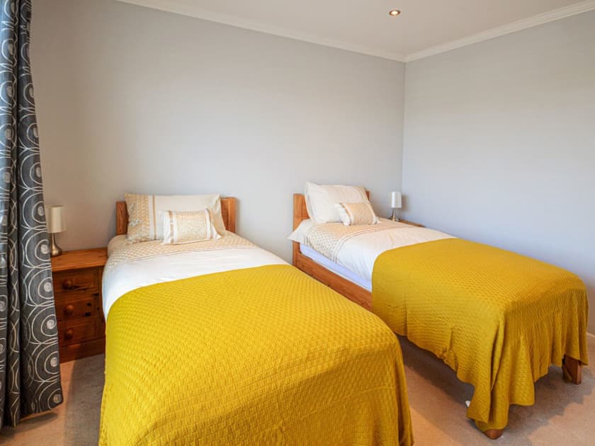 Twin bedroom | Long Ledge, Bembridge