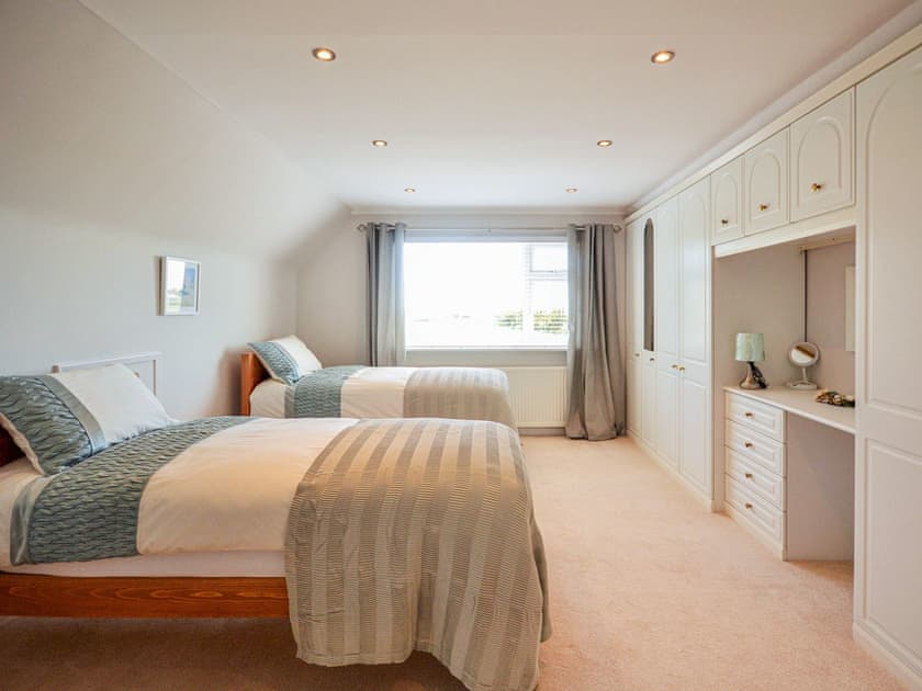 Twin bedroom | Long Ledge, Bembridge