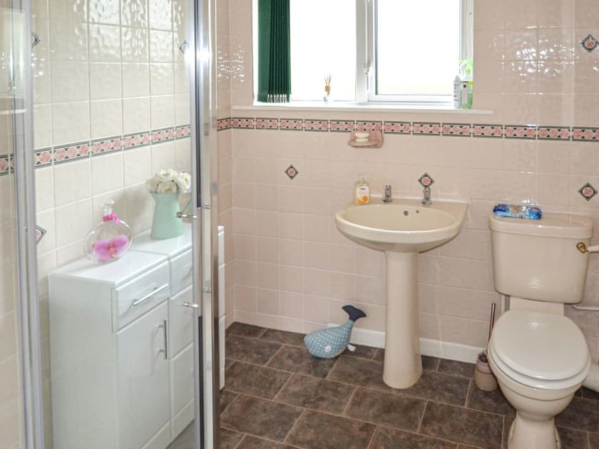 Shower room | Long Ledge, Bembridge