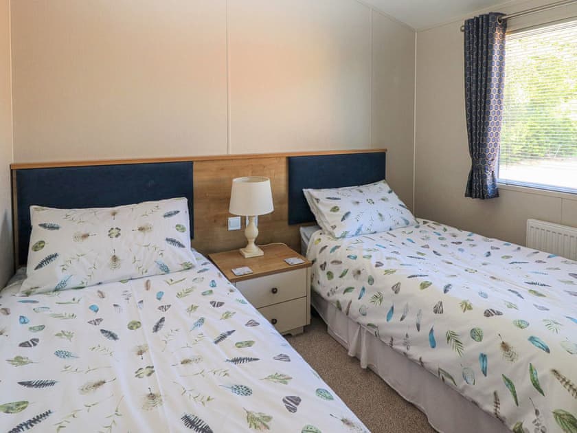 Twin bedroom | No 7 North - The Lodge and No 7 North Island Holidays, Ryde