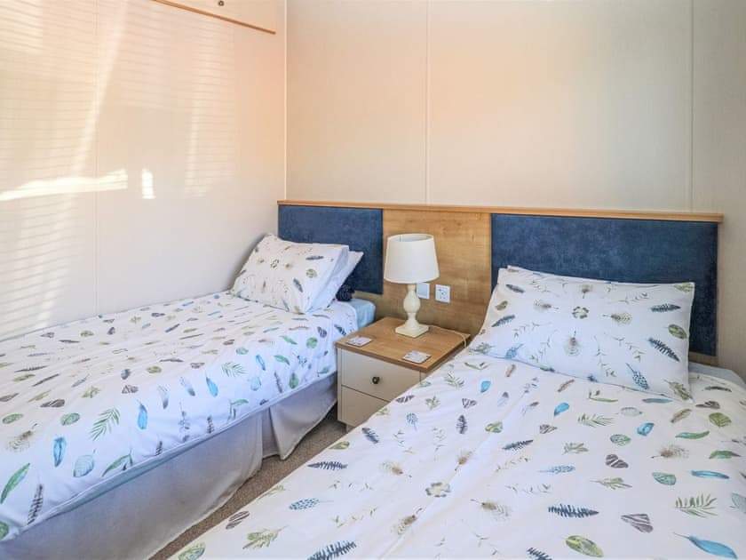 Twin bedroom | No 7 North - The Lodge and No 7 North Island Holidays, Ryde