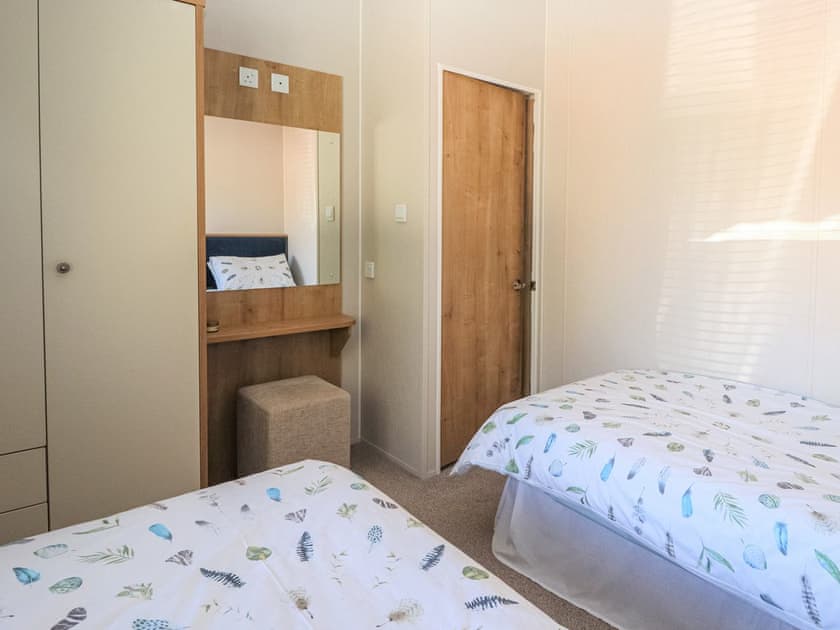 Twin bedroom | No 7 North - The Lodge and No 7 North Island Holidays, Ryde