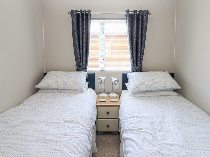Twin bedroom | No 7 North - The Lodge and No 7 North Island Holidays, Ryde