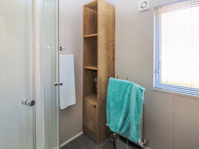 Shower room | No 7 North - The Lodge and No 7 North Island Holidays, Ryde