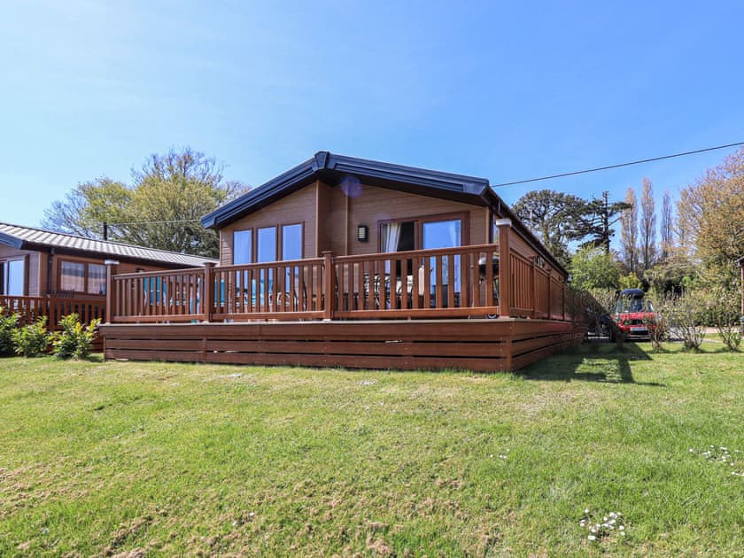 Exterior | No 7 North - The Lodge and No 7 North Island Holidays, Ryde