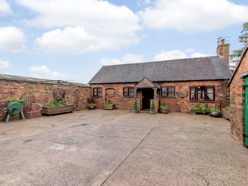 Exterior | The Pigsty - Domvilles Farm, Audley
