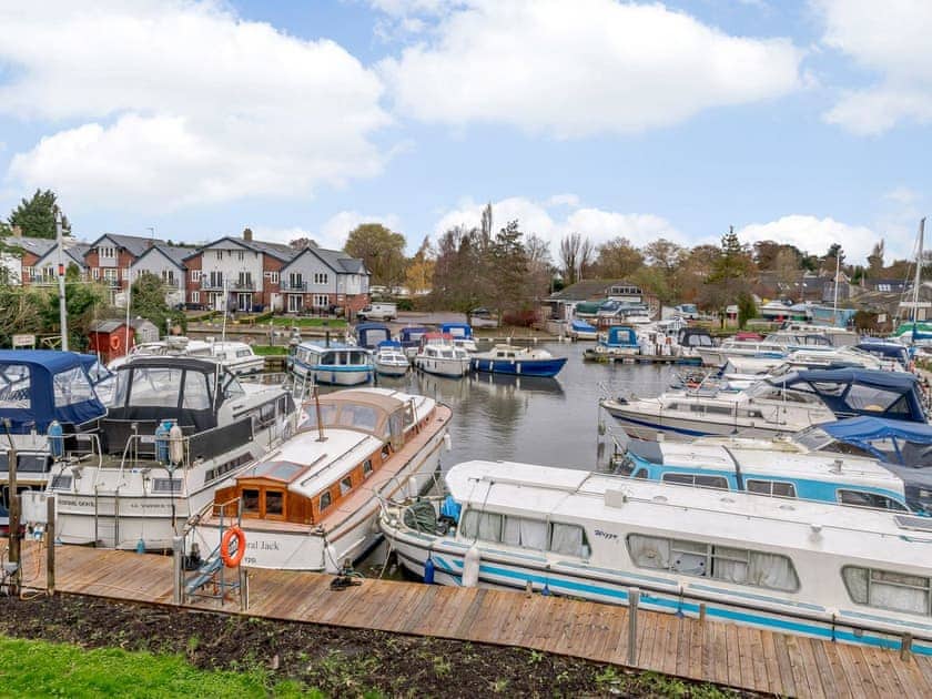 View over the marina | Riverside Cottage, Loddon