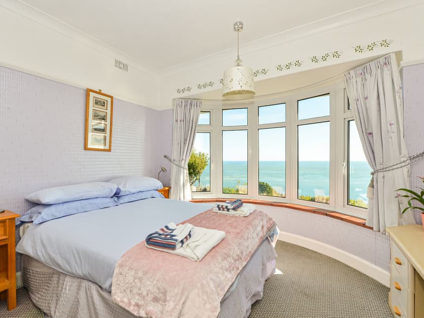 Double bedroom | Englefield, Ventnor