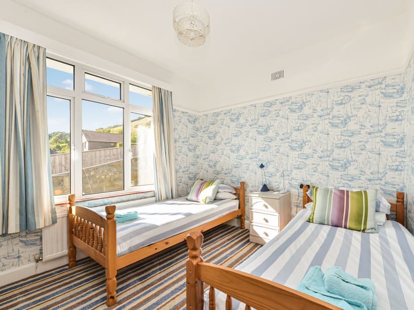 Twin bedroom | Englefield, Ventnor