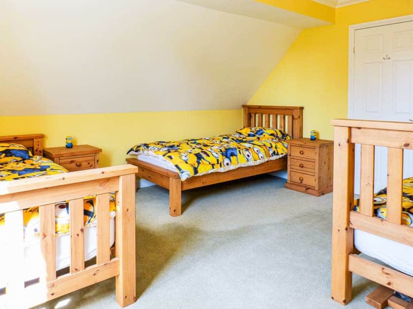 Twin bedroom | Hill Cottage, Alverstone, near Apse Heath