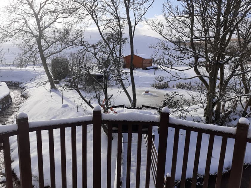 Snowy view over the garden | Mill Pond View, Ceres, near Cupar