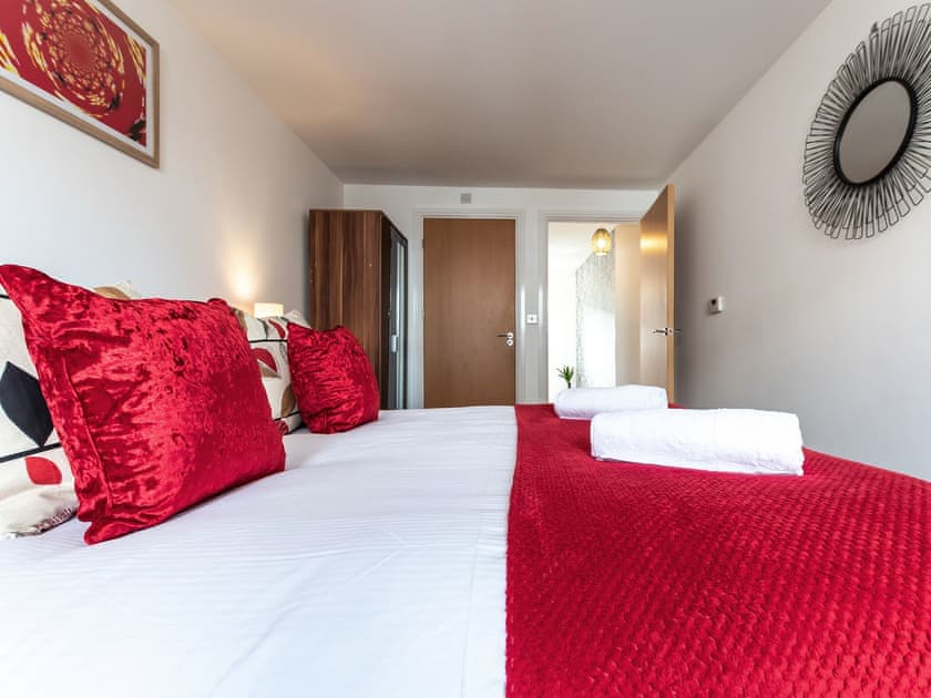 Double bedroom | Grove - Bellaire Stay Apartments, Ashford