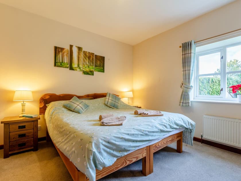 Double bedroom | The Milking Shed - Thorney Country Cottages, Langport, near Somerton