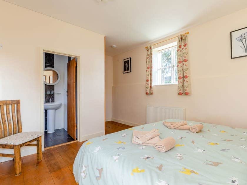 Double bedroom | Long Barn - Thorney Country Cottages, Langport, near Somerton