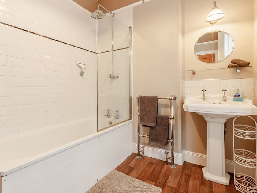 Bathroom | Forth Reflections, South Queensferry