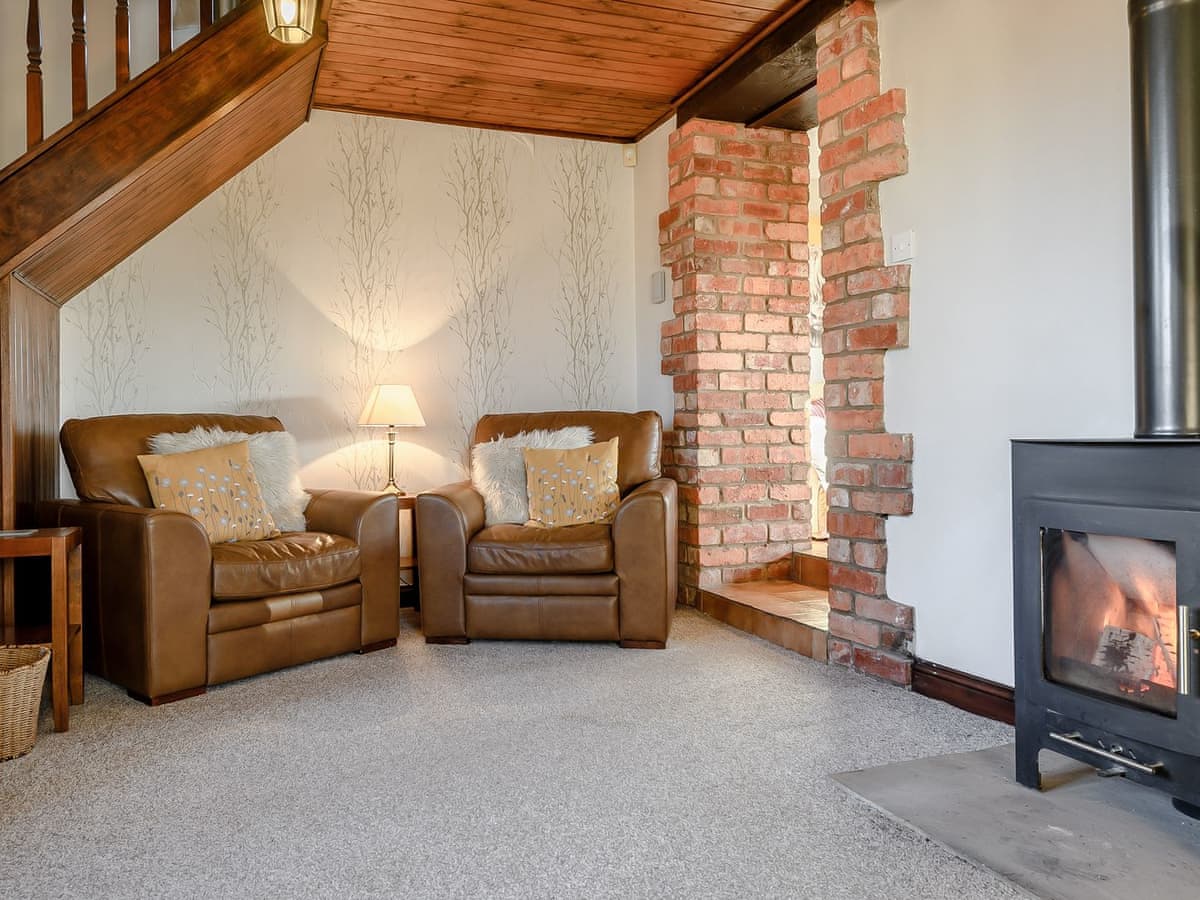 Nightingale Lodge - Holiday lodge in Central England - Image 2