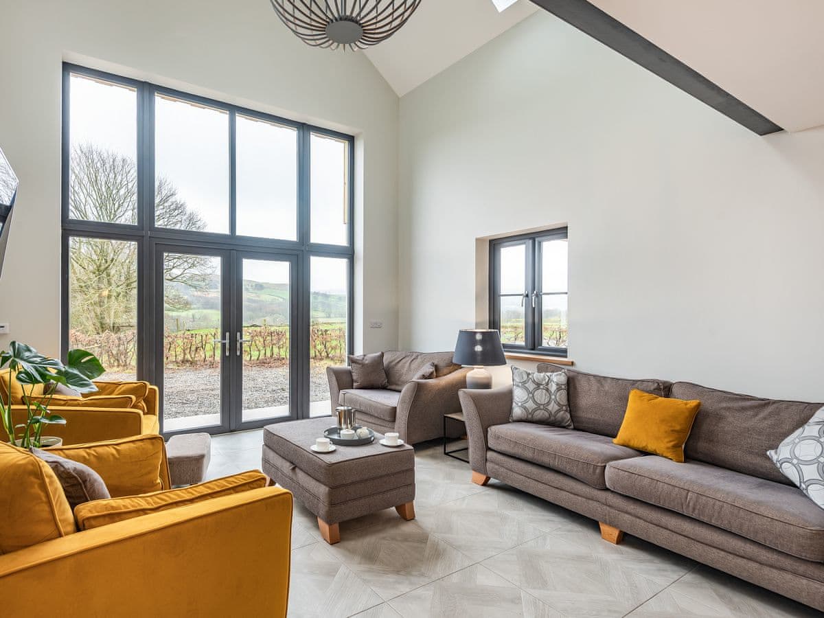 Red Kite Holidays - Red Kite Lodge - Image 4