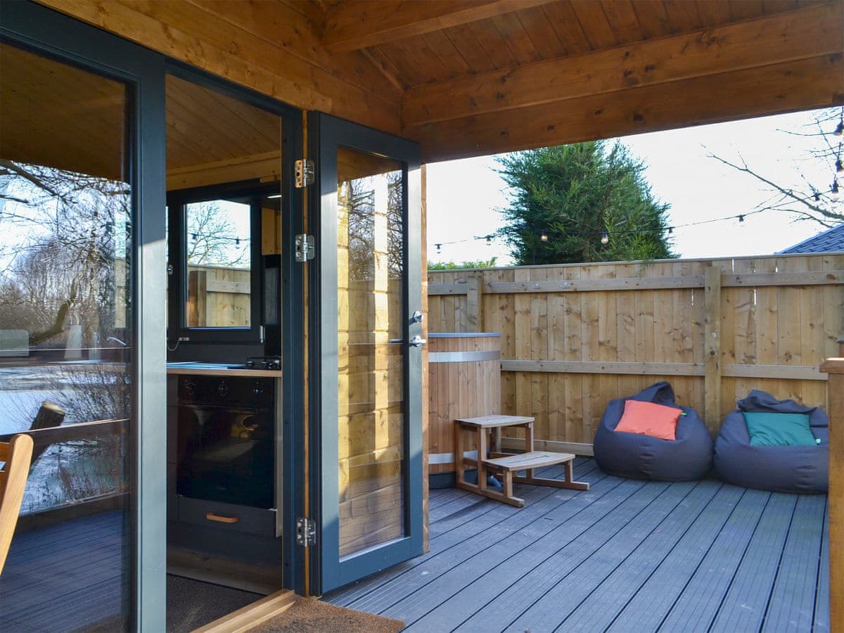 Evergreen Lodge at Kingfisher Lakes - Holiday lodge in Yorkshire - Image 5
