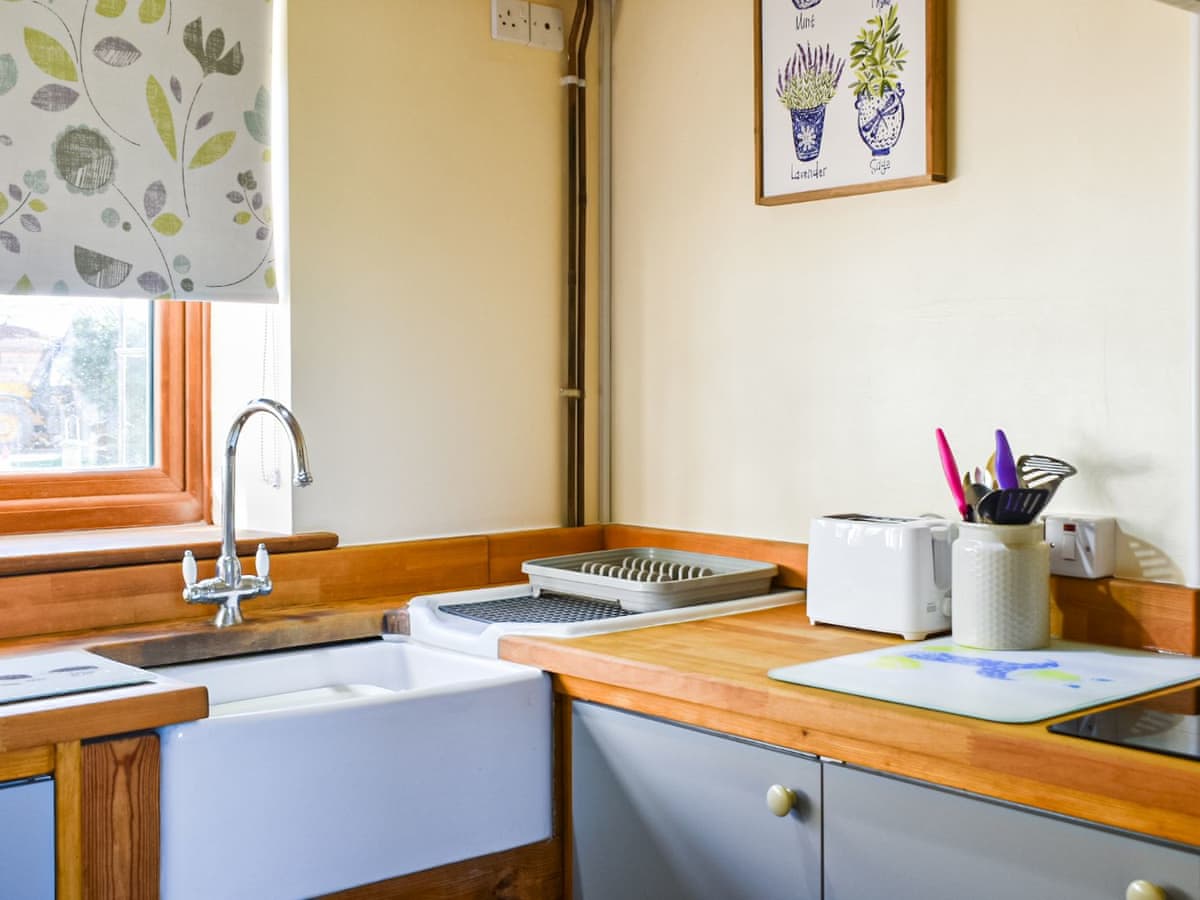 Beech Lodge - Holiday Lodge in Central England - Image 5