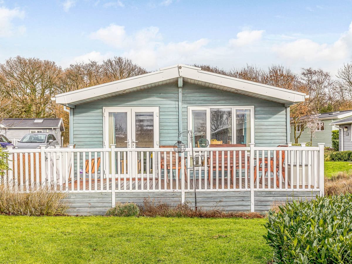 Walnut Lodge - Holiday Lodge in Central England - Image 2