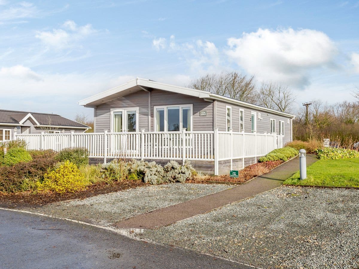 Acer Lodge - Holiday lodge in Central England - Image 1