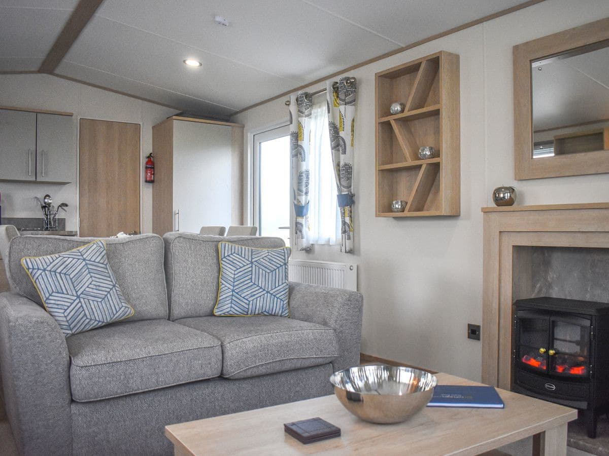 Flask Country Lodges - The Endeavour - Holiday lodge in Yorkshire - Image 2