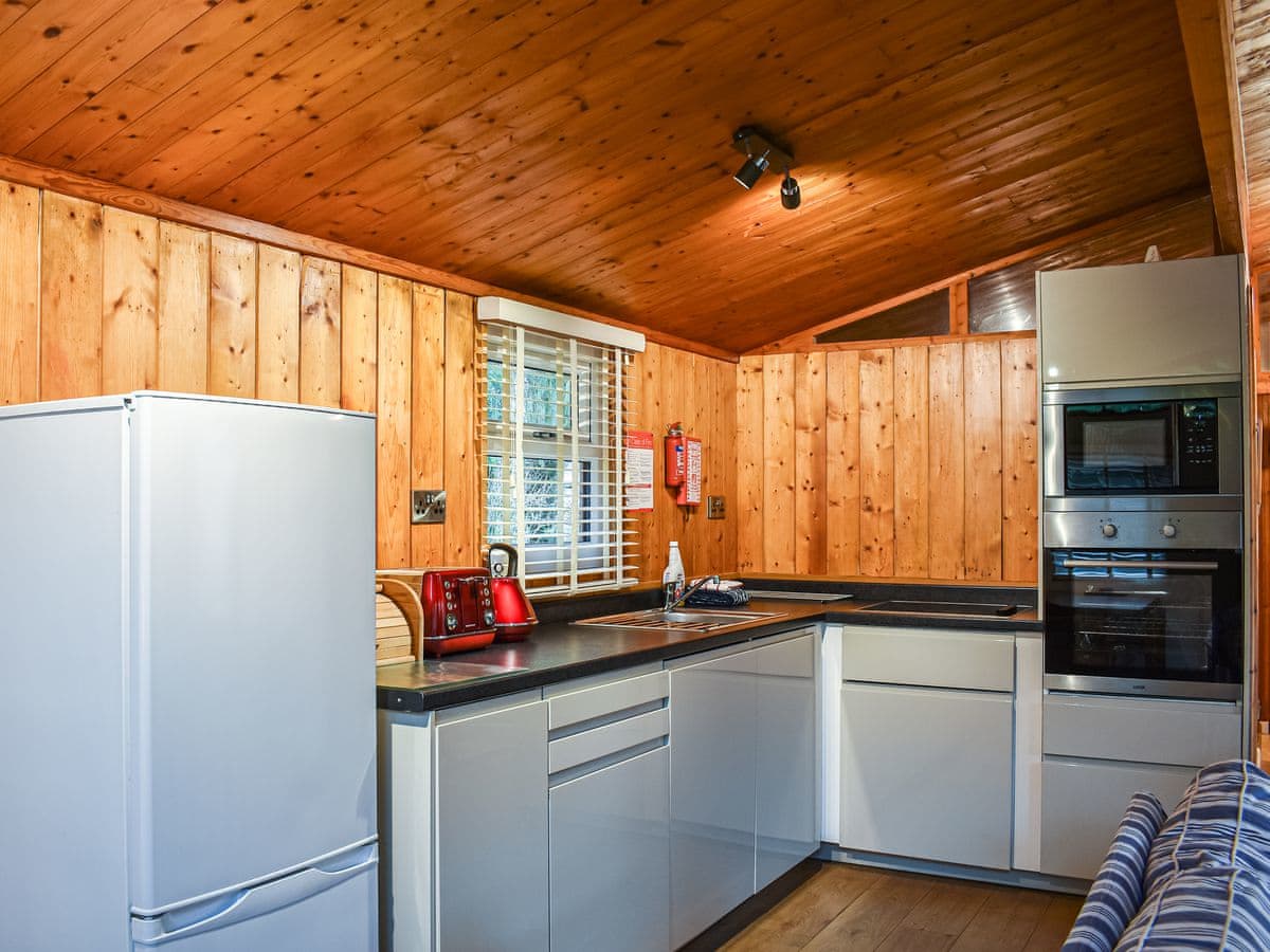 Pine Lodge - Holiday Lodge in Yorkshire - Image 5