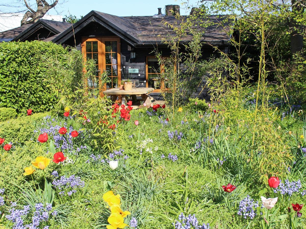 Self-catering cottages in Maidstone