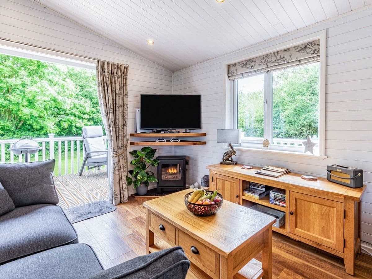 Lavender Lodge - Holiday lodge in Central England - Image 2