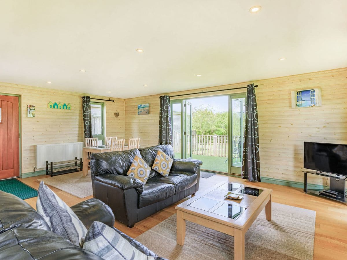 Higher Shorston Lakes and Lodges - Bluebell Lodge - Holiday Lodge in South West England - Image 4