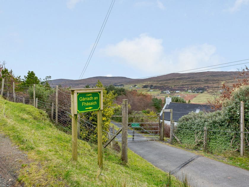 Entrance | Gàrradh an Fhàsaich, Glendale