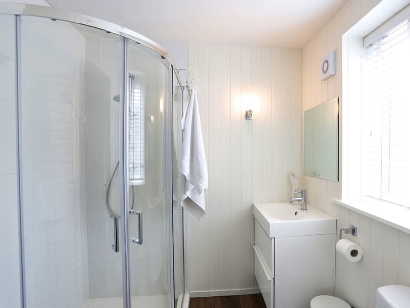 Shower room | North Star Apartment - Dark Sky Apartments, Greenhaugh