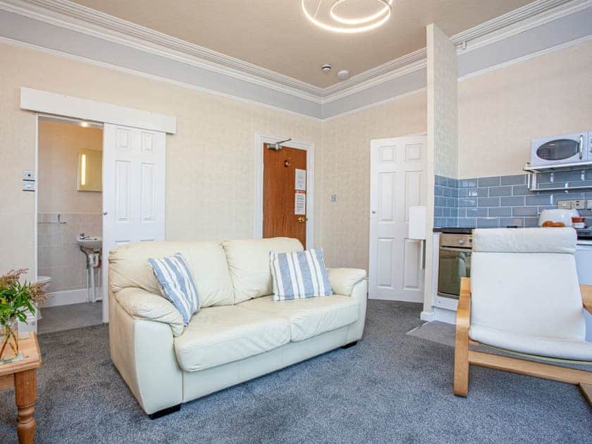Living area | Apartment 8 Bedford Holiday Flats - Bedford Holiday Flats, Paignton