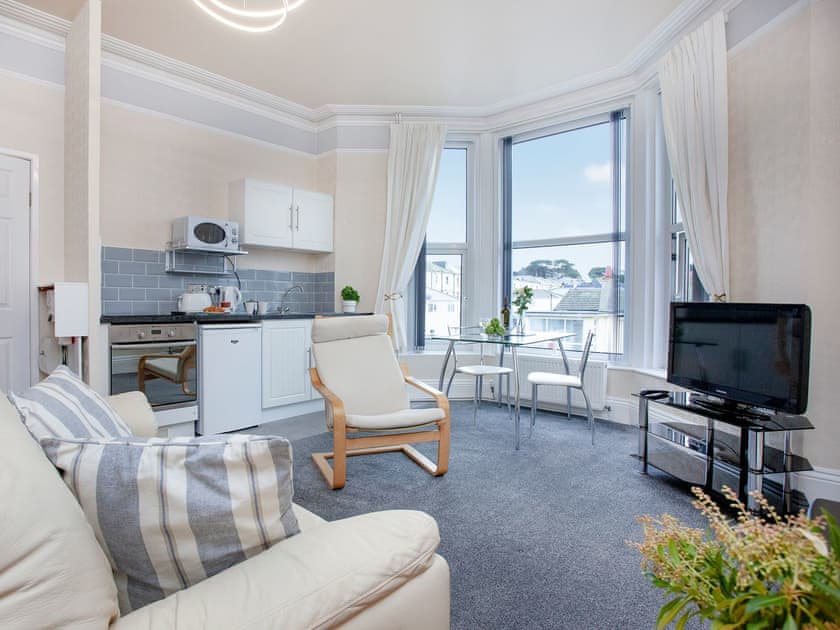 Open plan living space | Apartment 8 Bedford Holiday Flats - Bedford Holiday Flats, Paignton