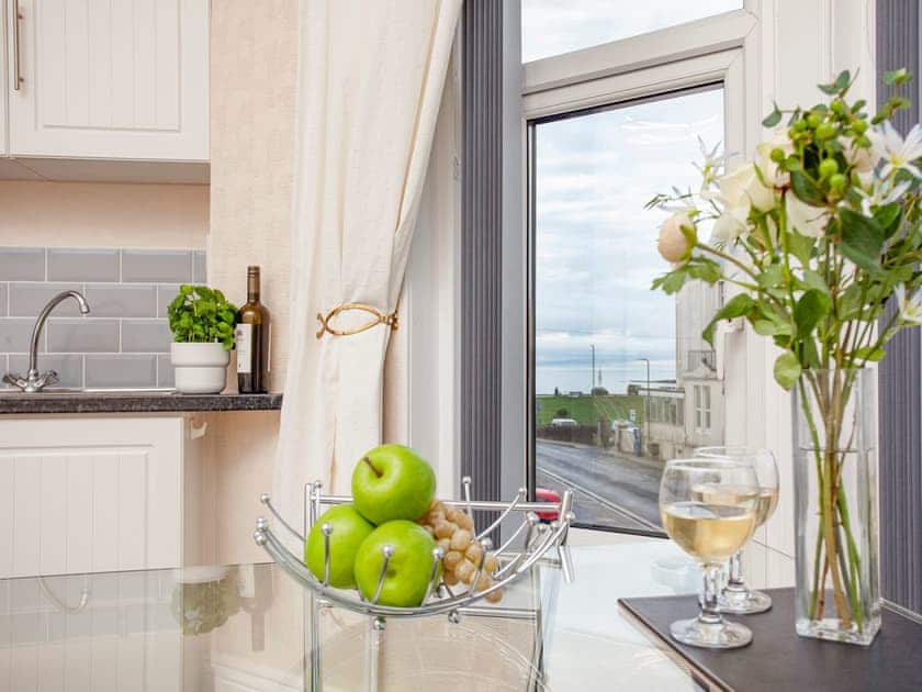 Kitchen | Apartment 8 Bedford Holiday Flats - Bedford Holiday Flats, Paignton