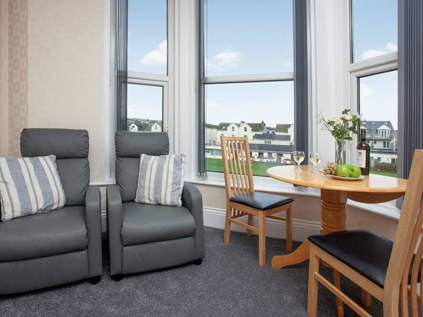 Living area | Apartment 9 Bedford Holiday Flats - Bedford Holiday Flats, Paignton