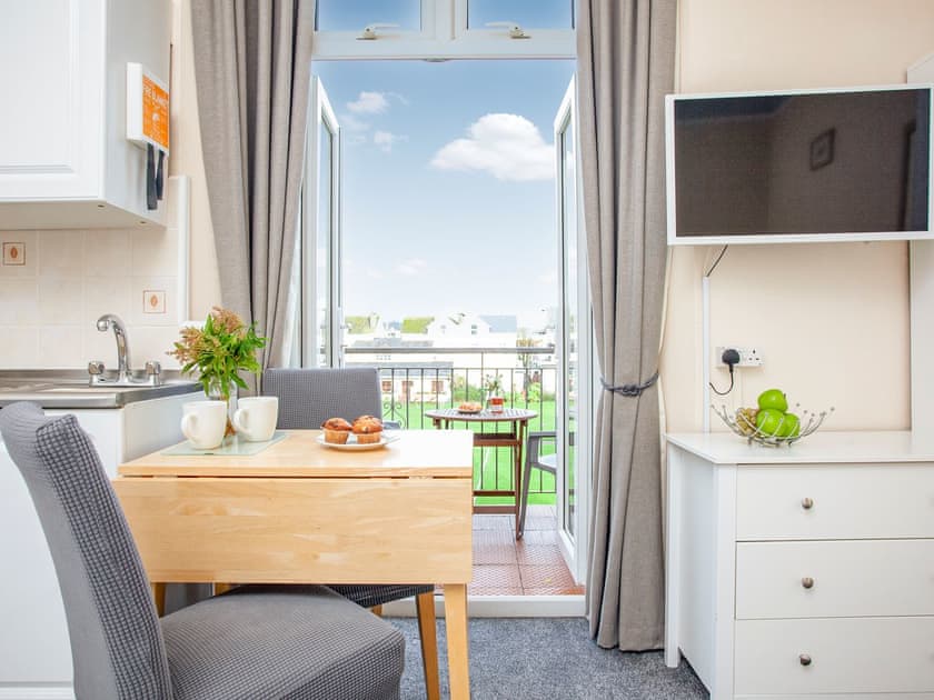 Open plan living space | Apartment 10 Bedford Holiday Flats - Bedford Holiday Flats, Paignton