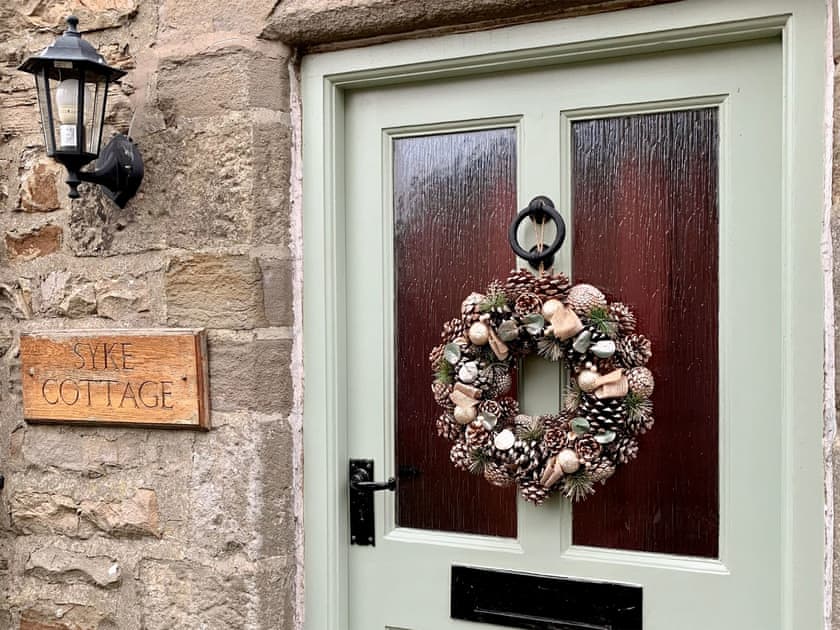 A festive welcome  | Syke Cottage, Bainbridge