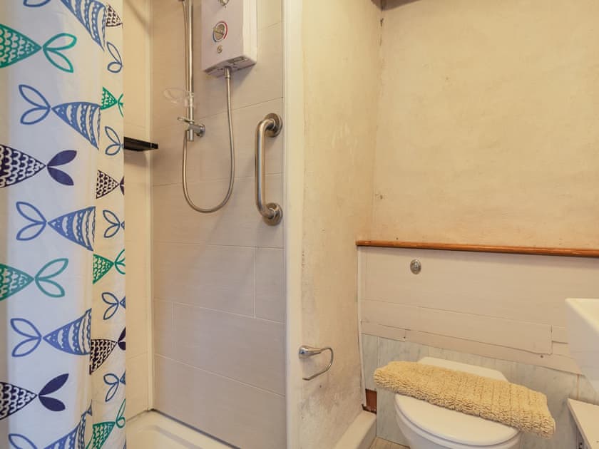 En-suite | Talland House, Polperro, near Looe