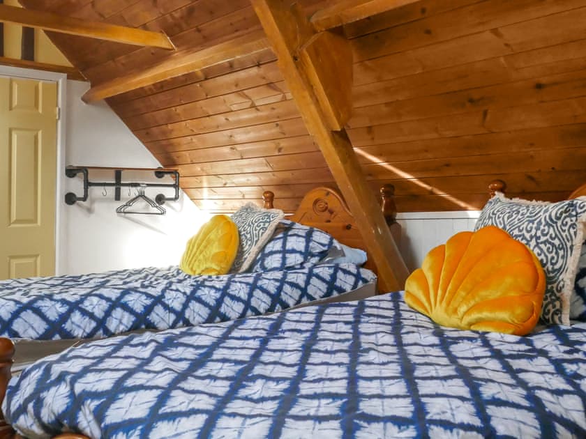 Twin bedroom | Talland House, Polperro, near Looe