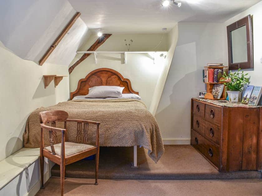 Double bedroom | Hoopers Farmhouse - Hoopers Holidays, Tilshead