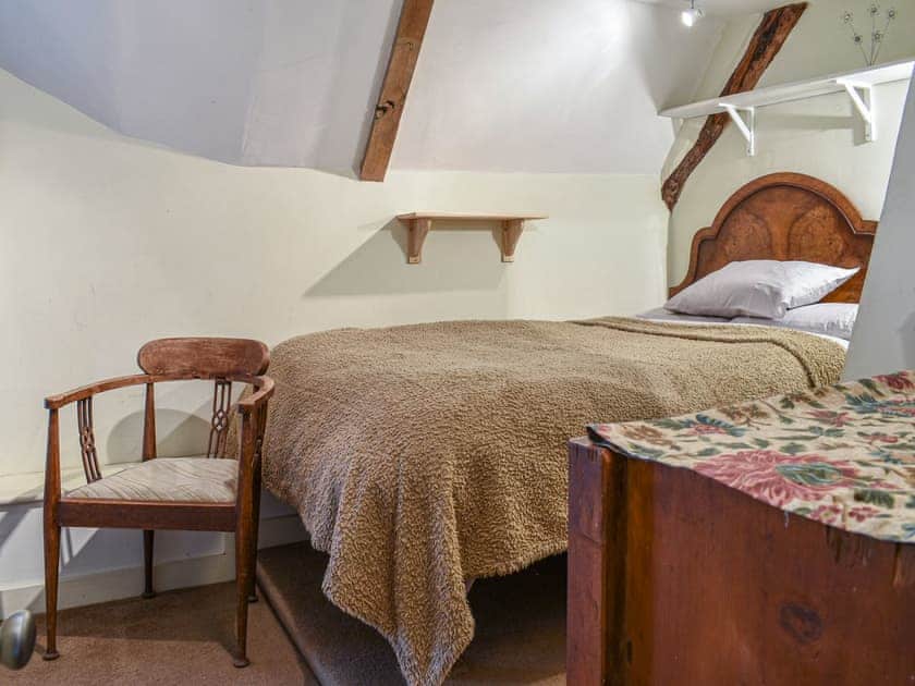 Double bedroom | Hoopers Farmhouse - Hoopers Holidays, Tilshead