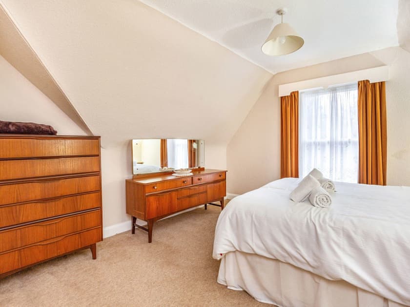 Double bedroom | Isla Bank Cottage, Keith