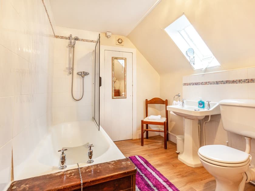 Bathroom | Isla Bank Cottage, Keith