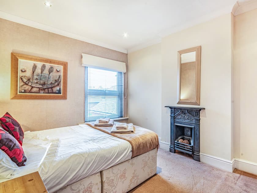 Double bedroom | Glendower, Andover